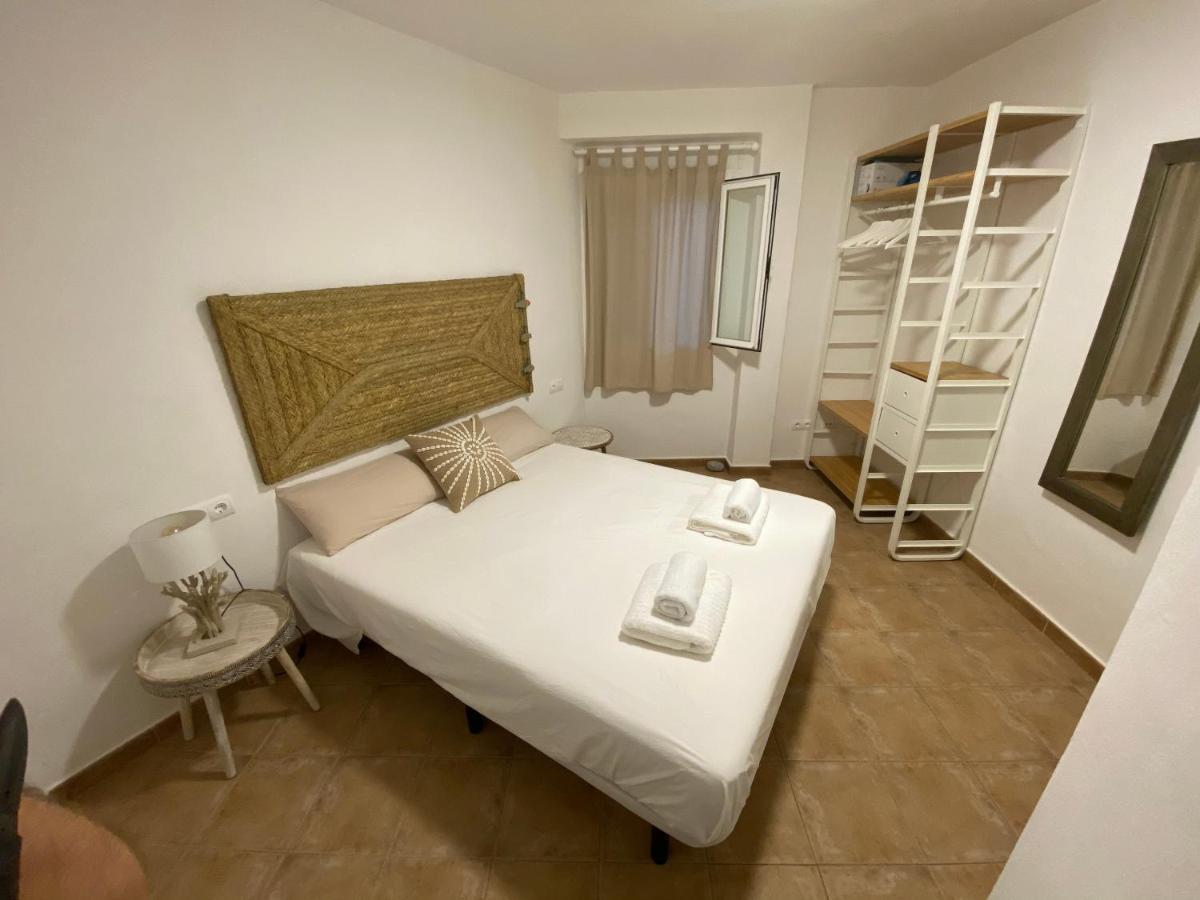 Bella Paula Apartment Es Pujols Luaran gambar